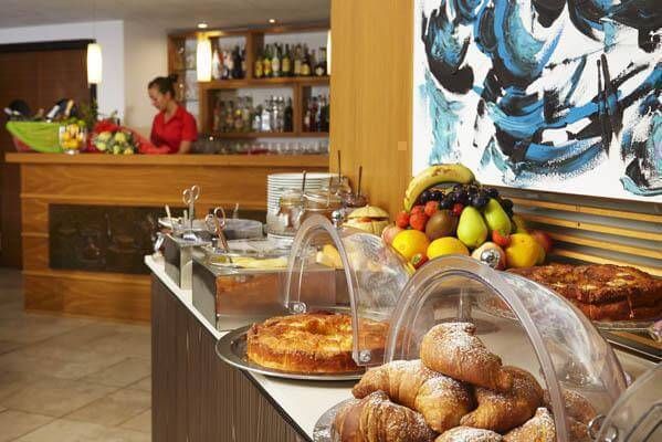 Hotel Cala Luna 9