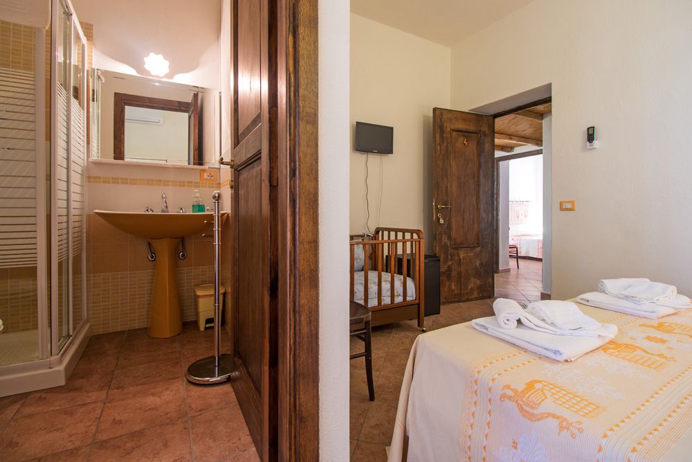 Bed and Breakfast Cala Gonone Le Ginestre 8