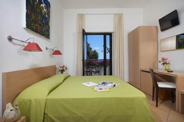 Hotel Cala Luna 18