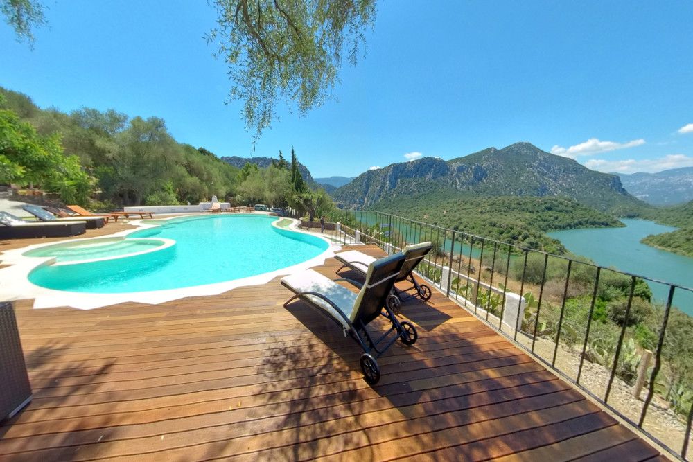Hotel Villa Cedrino 10