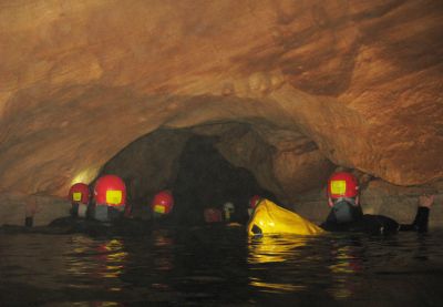 Fresche escursioni estive di acqua trek a Dorgali