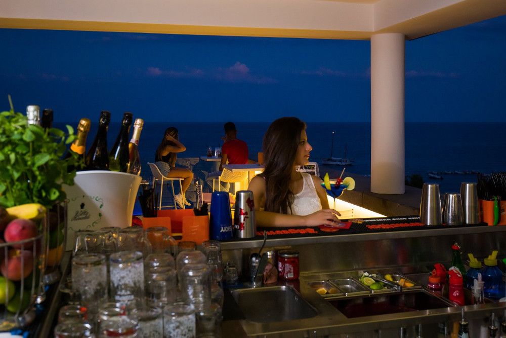 Sky Bar Cala Luna 2